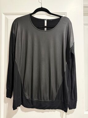 NWOT Kensie Black Two-Tone Long Sleeve Scoop Neck Sweatshirt